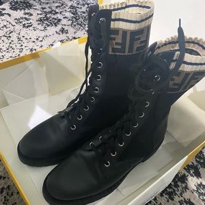 NWT black fendi leather combat boots
